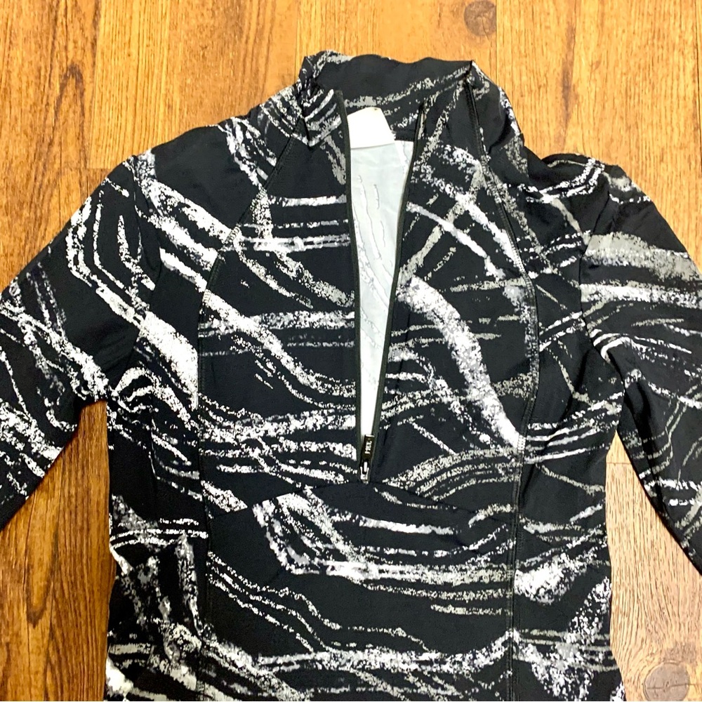 NWOT Pink Active Compressive Half Zip Reflective Crop Jacket